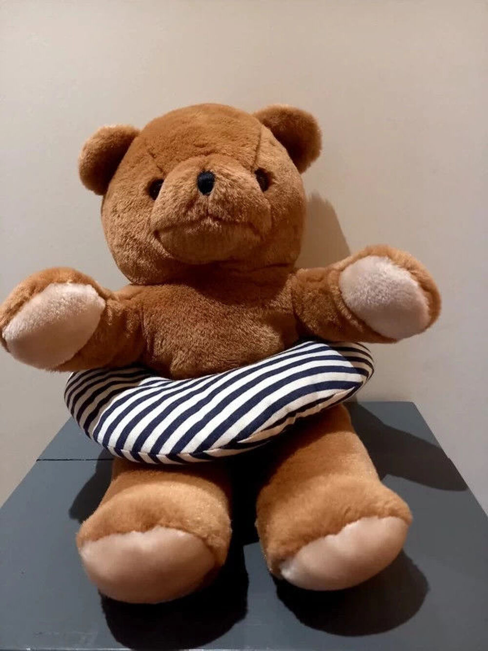 Peluche ours brun &agrave; la plage Jeux / jouets