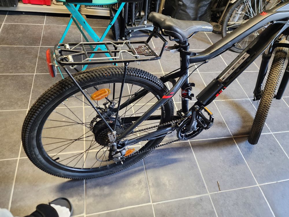 Velo electrique en tr&egrave;s bonne &eacute;tat Vélos