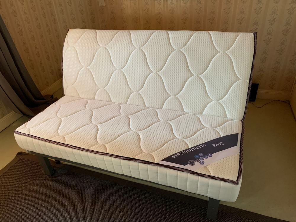 Canap&eacute; convertible SIMMONS ressorts 140cm Meubles