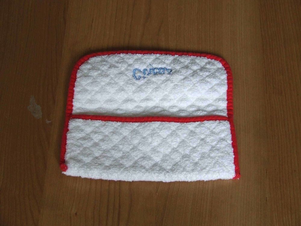 Petite pochette blanche, TBE Puériculture
