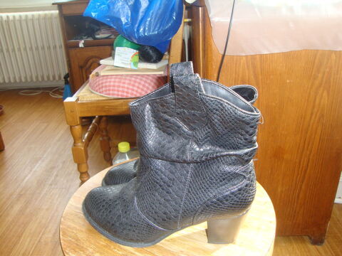 bottines noires, 10 Héricourt (70)
