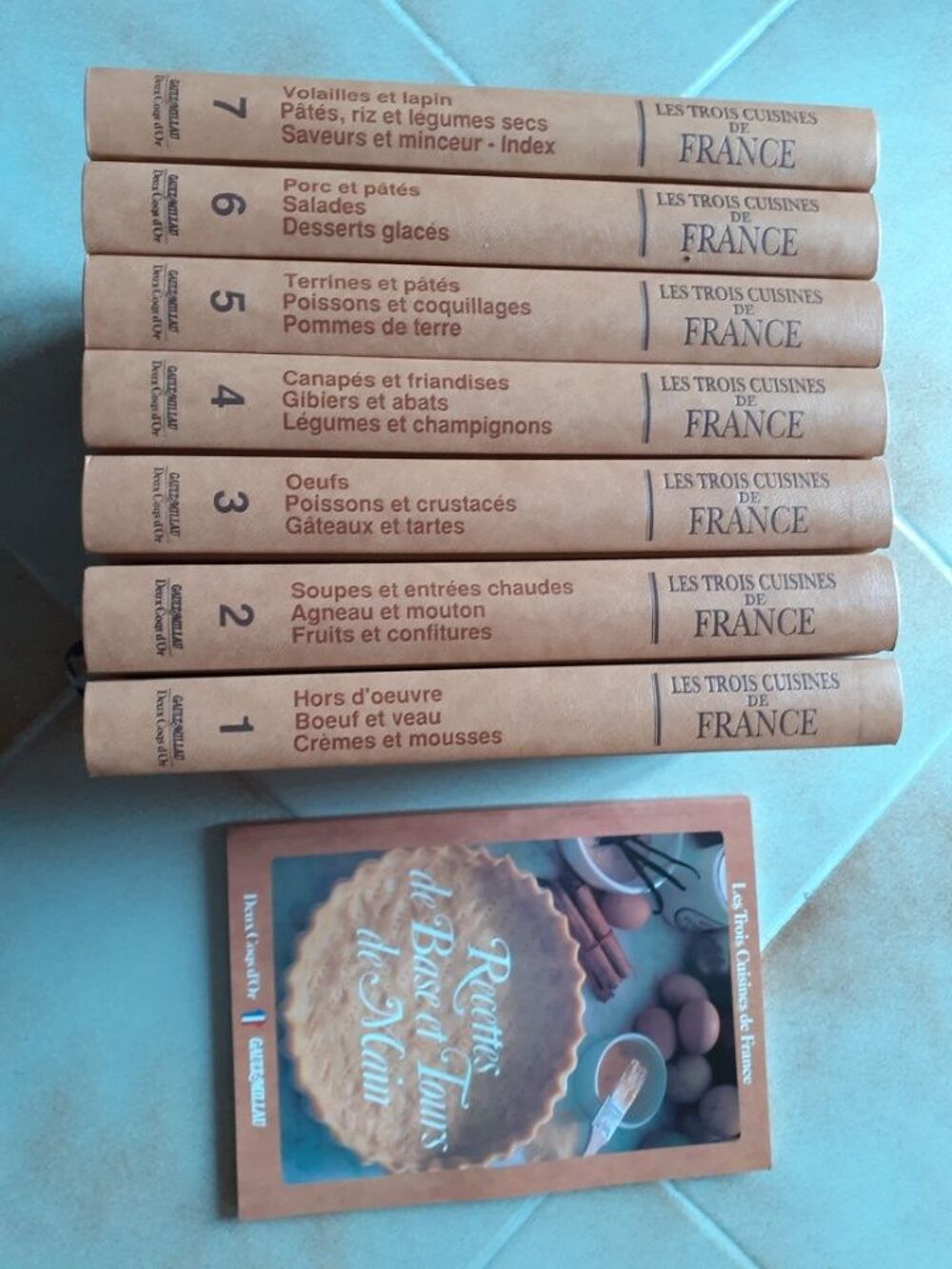 Les trois cuisines France &quot; Deux coqs d'or Gault Milliau Livres et BD