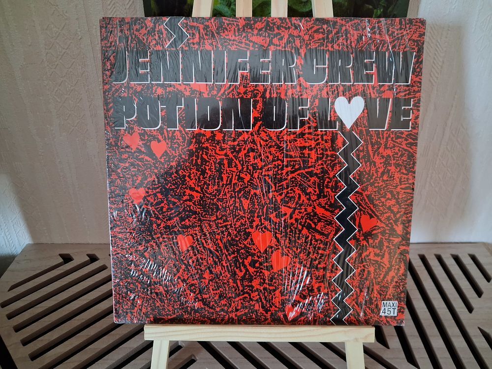 RARE Jennifer Crew ?
Potion Of Love NEUF ET SCELLE
CD et vinyles