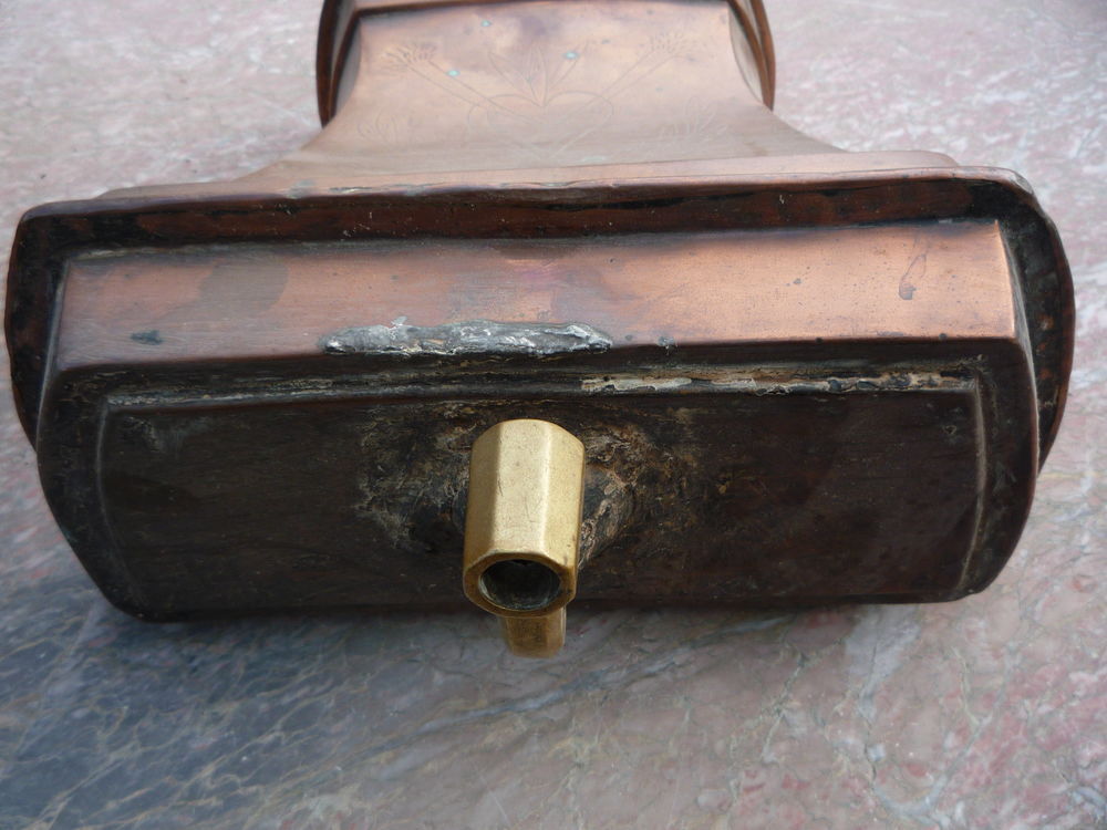 Fontaine en cuivre XVIII si&egrave;cle/assemblage/dent de loup D�coration