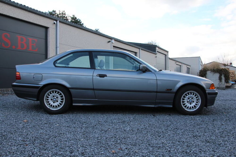 S&eacute;rie 3 325i A 1993 occasion 59310 Auchy-lez-Orchies