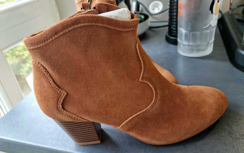 Tr&egrave;s belles bottines neuves Damart. P39 Chaussures
