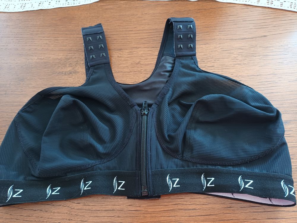 Brassi&egrave;re 110c Vêtements