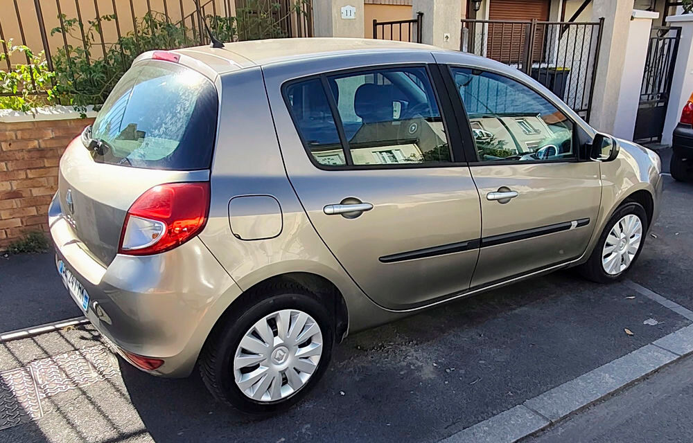 Clio III 1.2 16V 75 eco2 Authentique Euro 5 2010 occasion 93430 Villetaneuse
