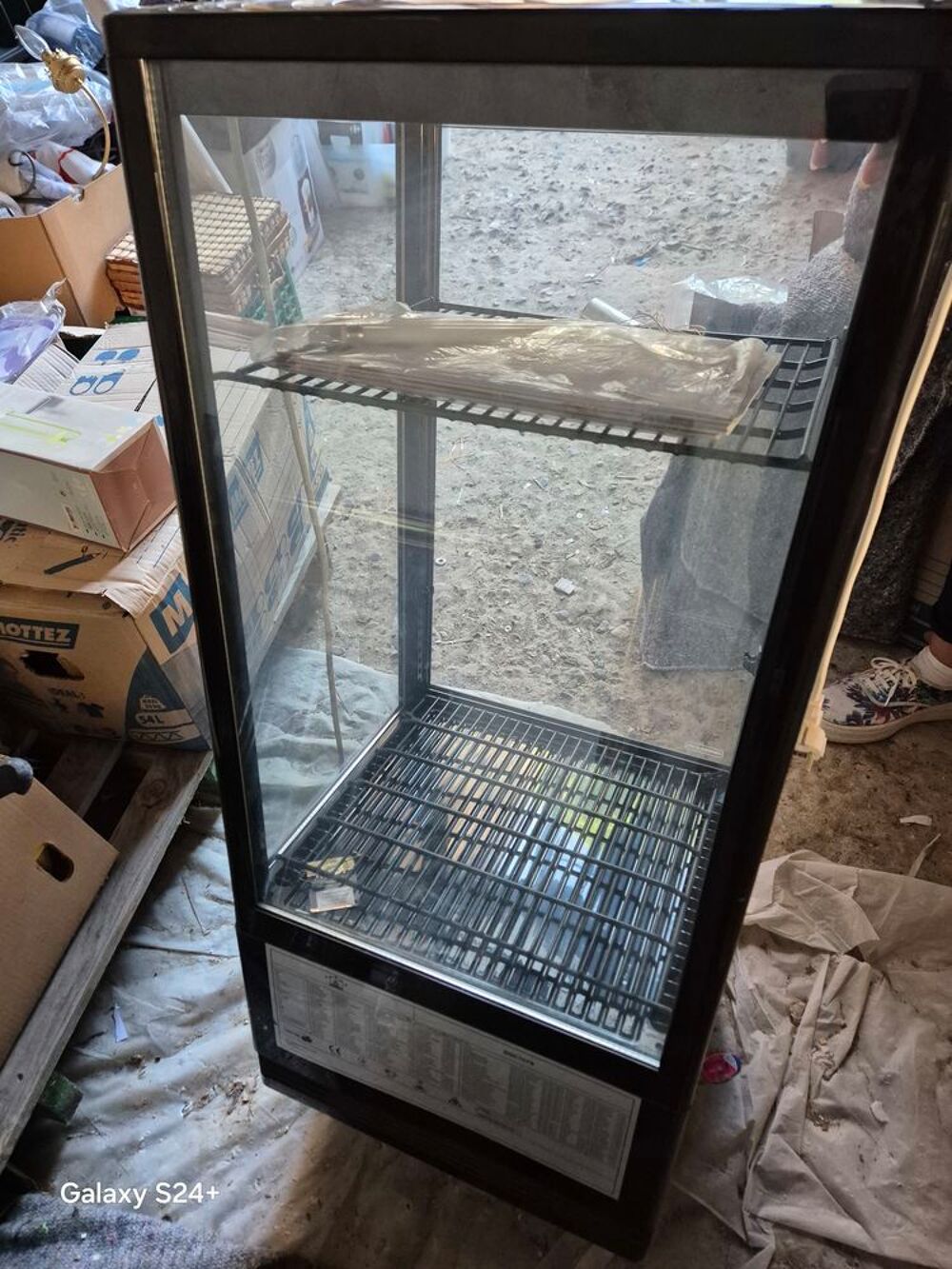 VITRINE REFRIGEREE Electrom�nager