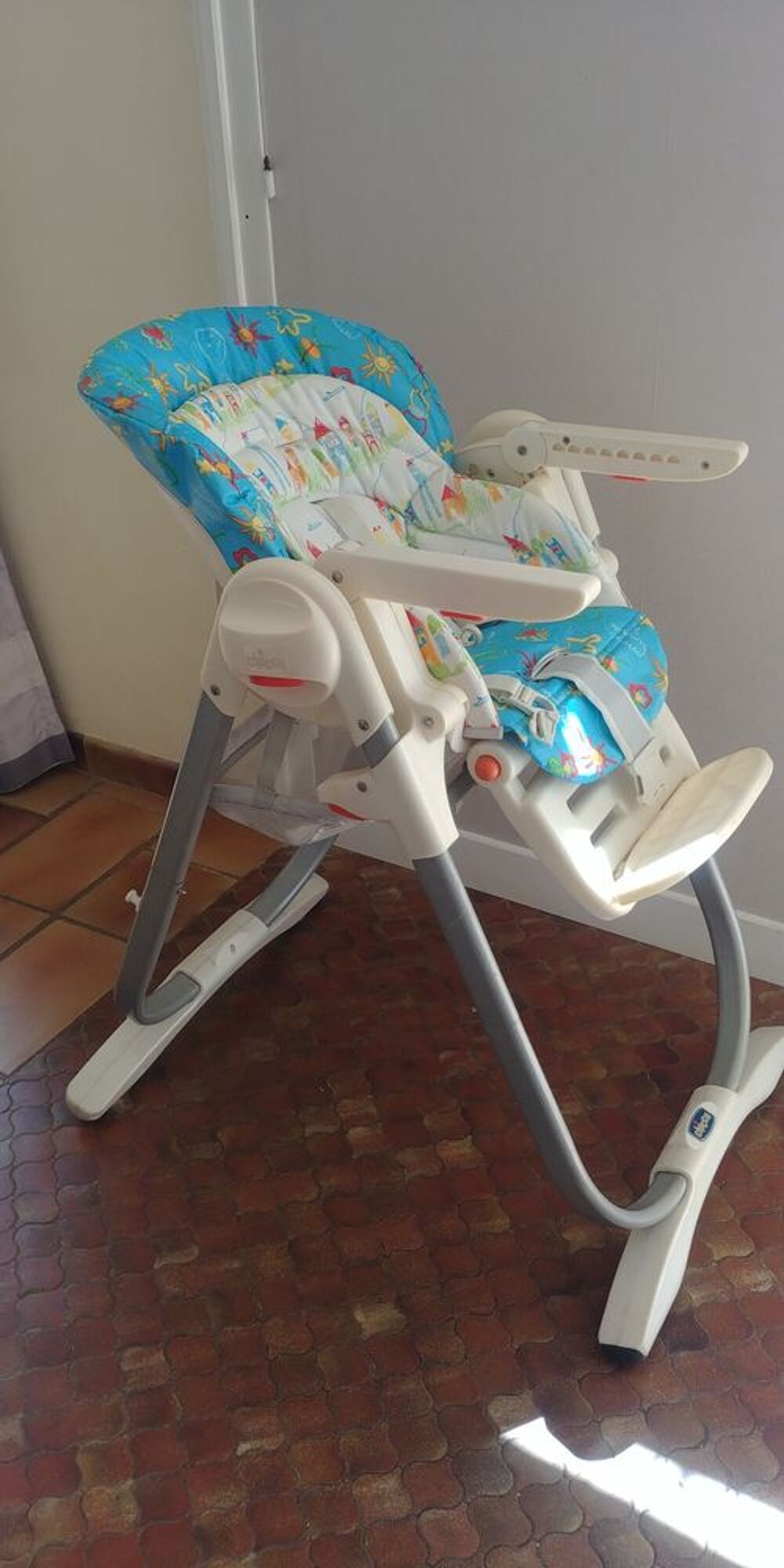 Chaise b&eacute;b&eacute; Puriculture