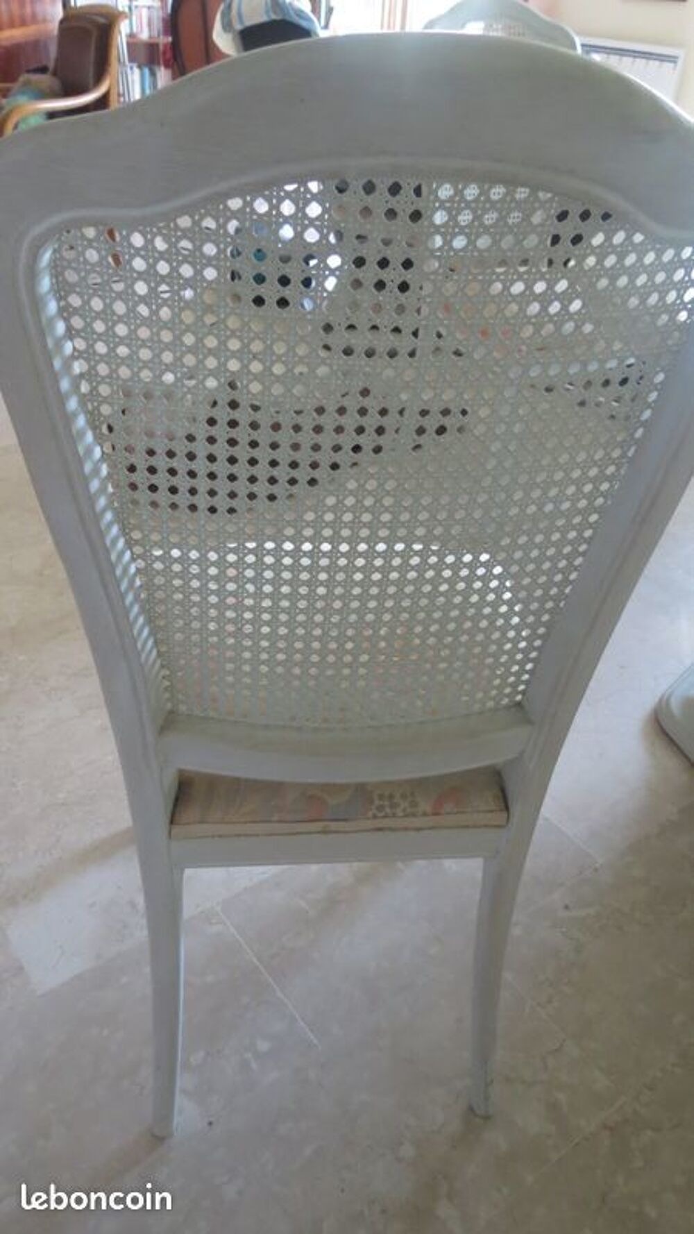 Table et chaises de salle &agrave; manger Meubles