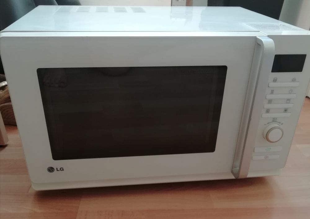 Micro ondes combin&eacute; LG Electromnager
