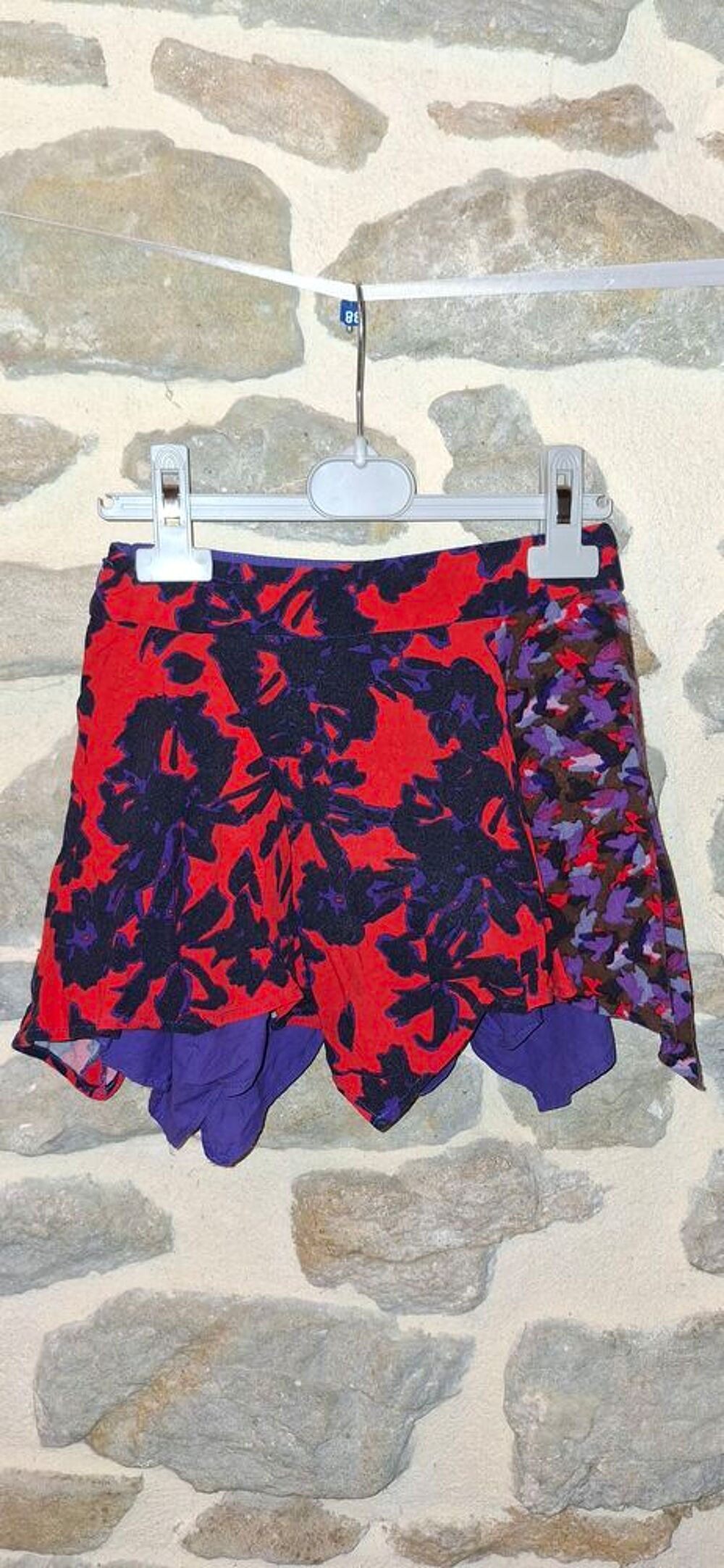 Jupe rouge noire et mauve marque Catimini taille 8 ans Vêtements enfants