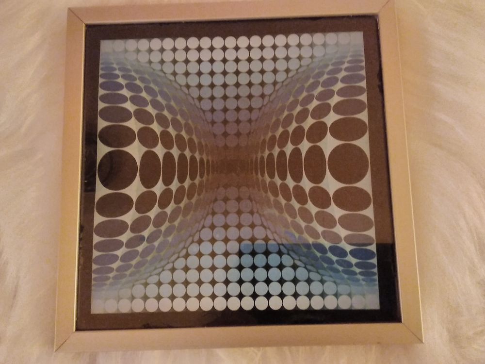 Petit tableau abstrait
Décoration