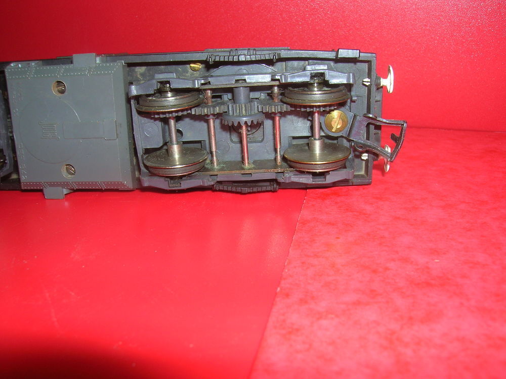 Train HO JOUEF Locomotive 13001 verte ref 8421 Jeux / jouets