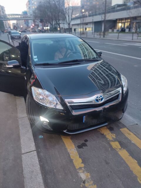 Toyota Auris Hybride 136h Executive Connect 2011 occasion Paris 75016