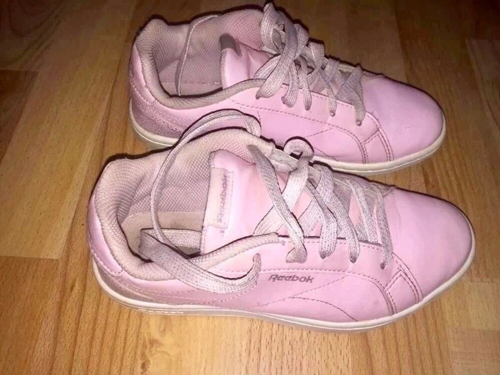 Basket rose Reebok P34 en tbe &agrave; 10 euros Chaussures enfants