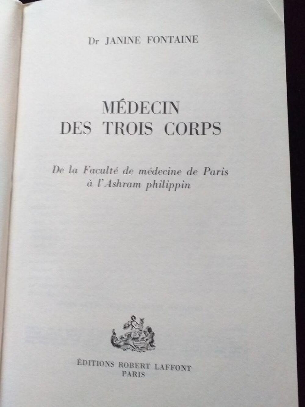 livre, M&eacute;decin des trois corps Livres et BD