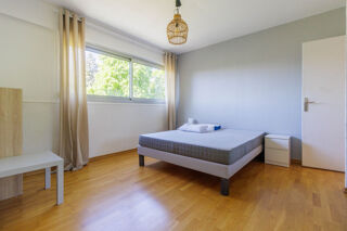  Appartement à louer 4 pièces 87 m² Ferney-voltaire