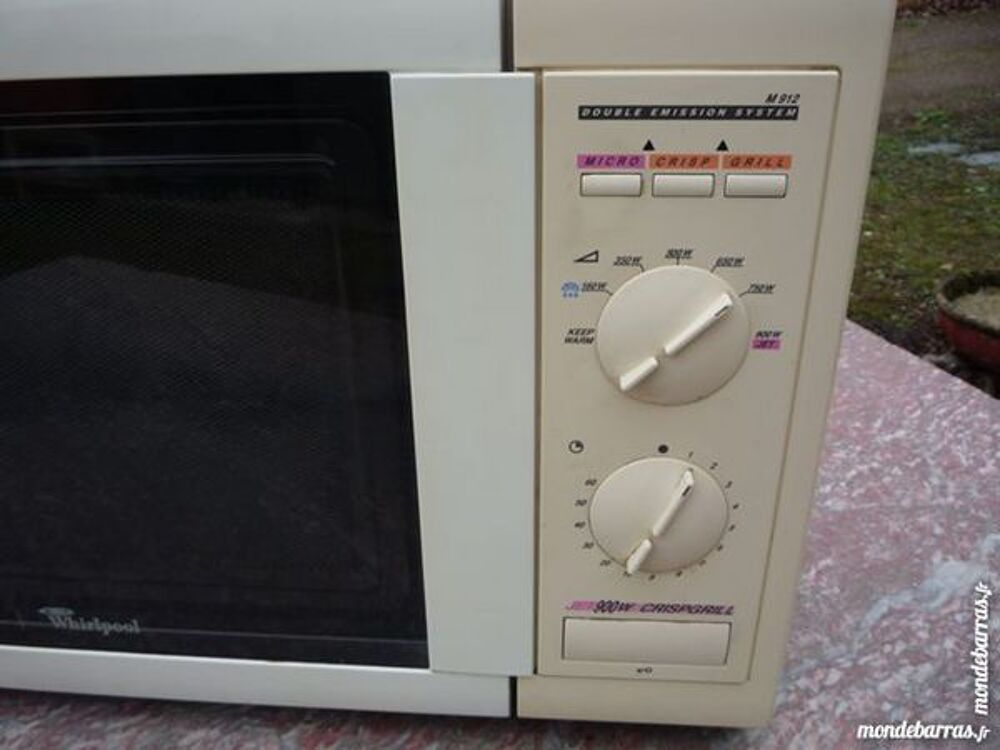 Four micro-ondes grill Philips Whirlpool M912
(S) Electroménager