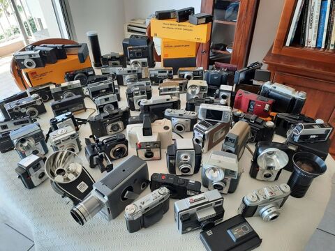 une collection d'appareils de photos anciens 0 Cagnes-sur-Mer (06)