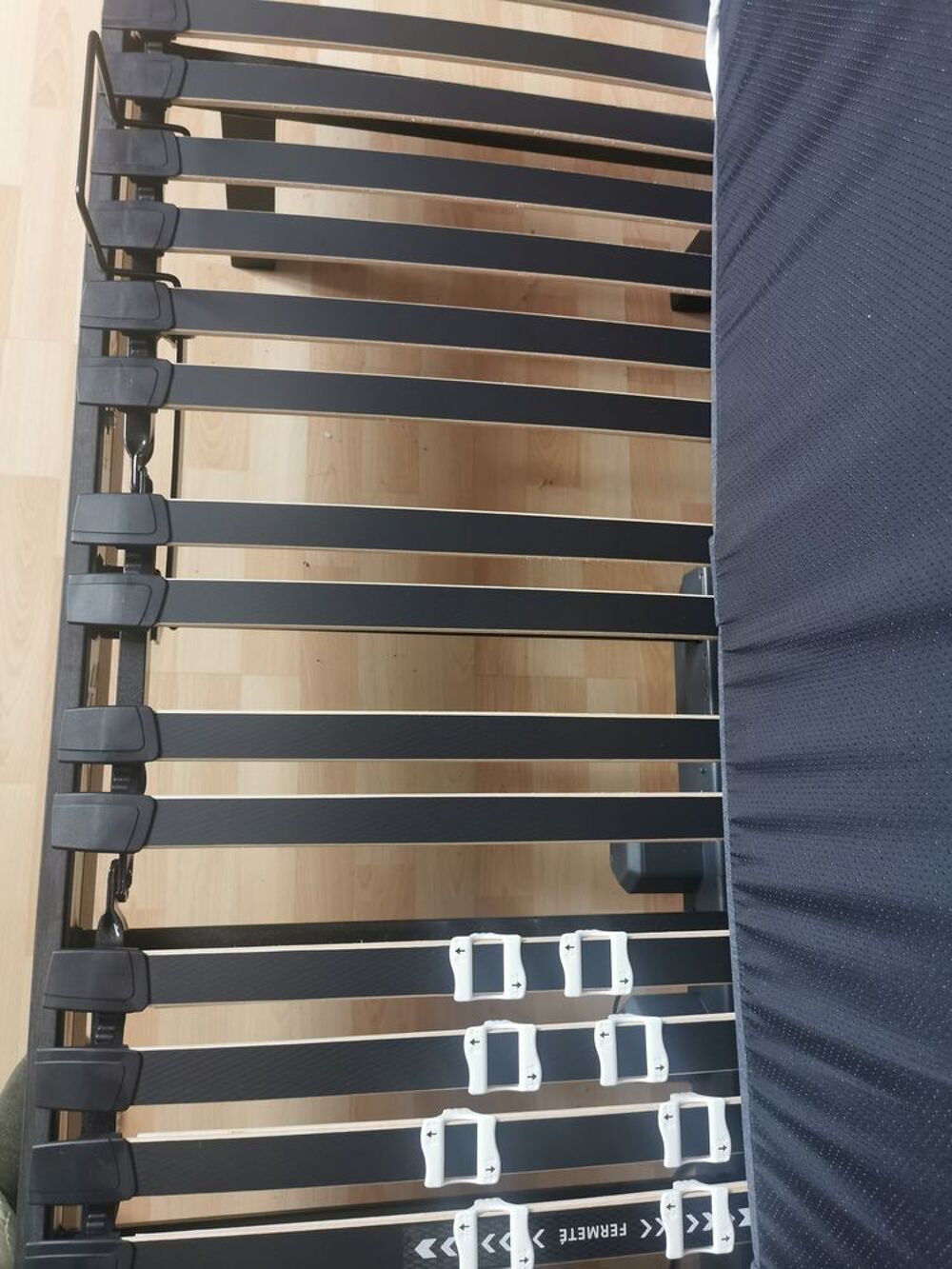 Ensemble lit &eacute;lectrique+ 2 sommiers+ 2 oreillers Meubles