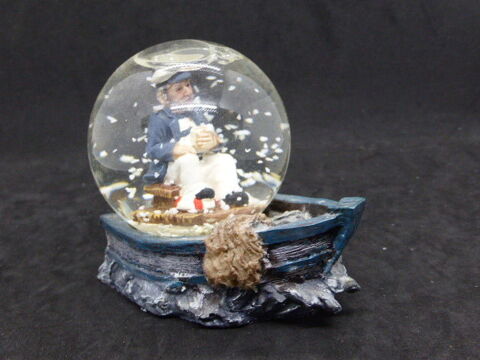 Boule � neige bateau marin 2 Rueil-Malmaison (92)