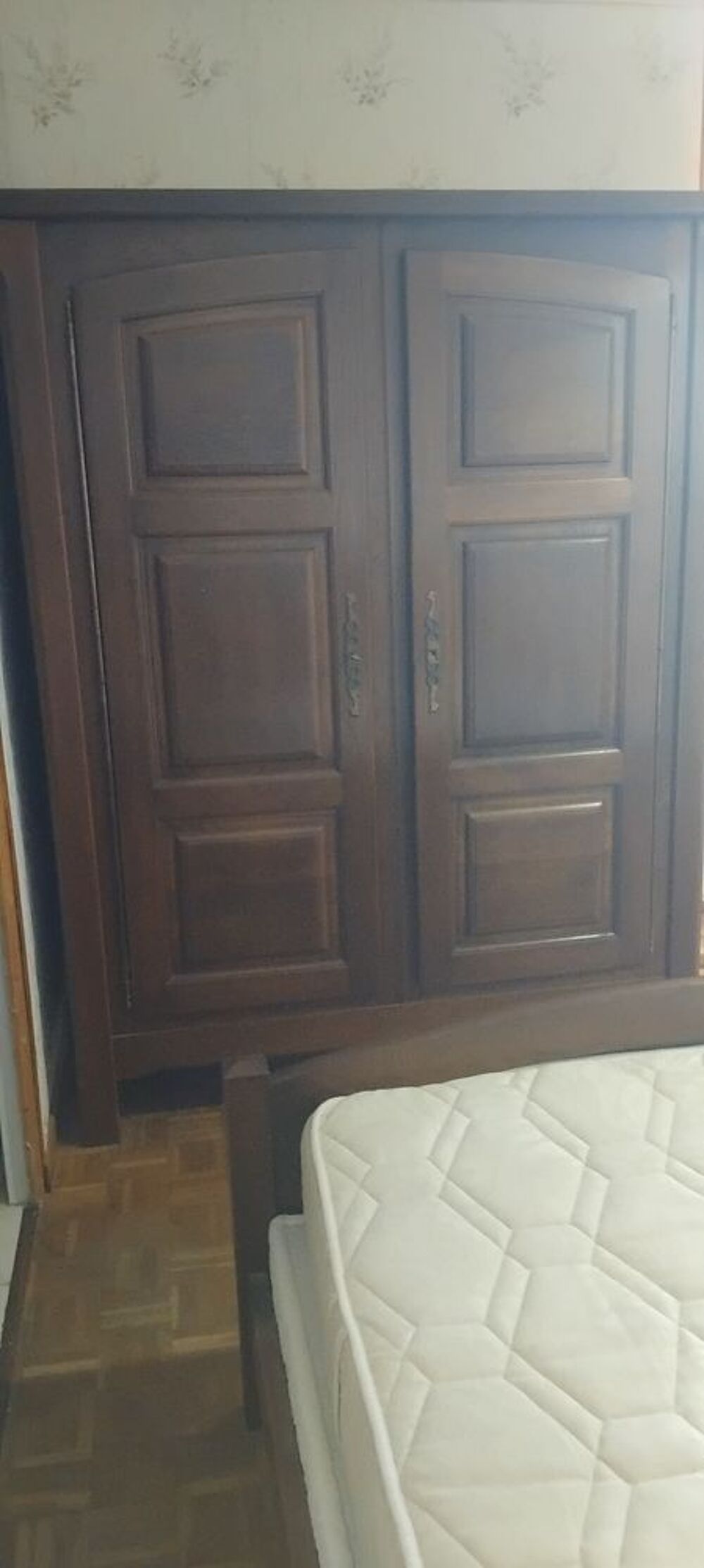 Chambre &agrave; coucher en bois massif artisanale Meubles