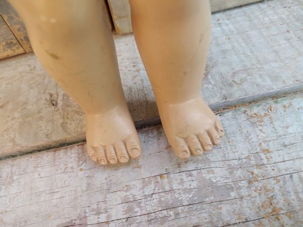 Poup&eacute;e Ancienne Plastique ou Cellulo&iuml;d 
