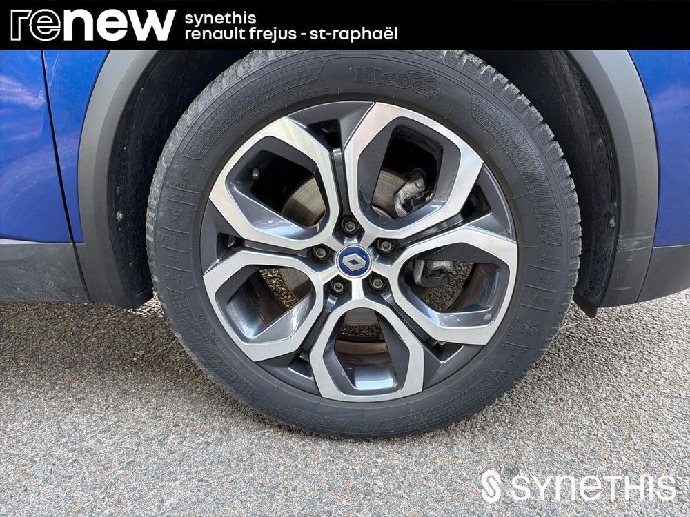 Captur E-Tech full hybrid 145 Techno fast track 2023 occasion 83600 Fr&eacute;jus