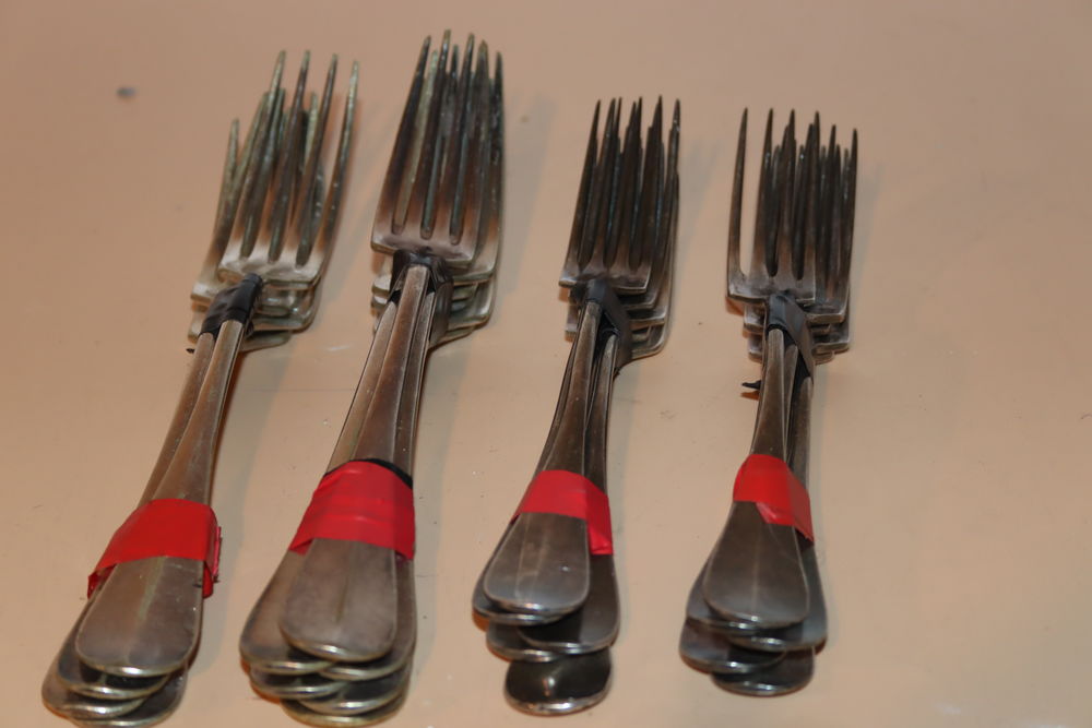 Lot de couverts anciens argent
