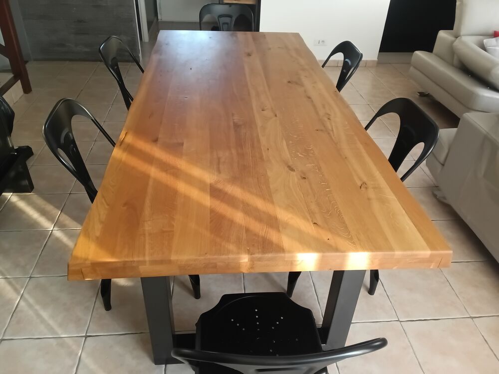 Grande table bois avec 6 chaises metal Meubles