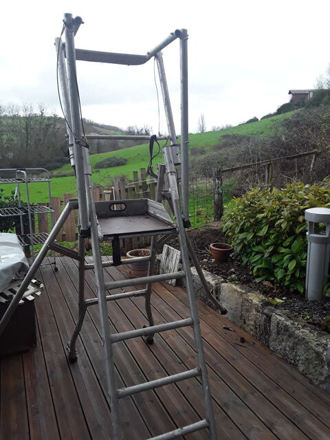 Escabeau plate forme 350 Urt (64)