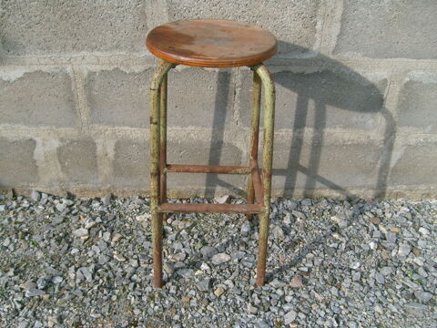 Ancien tabouret dans son jus 80 Varades (44)