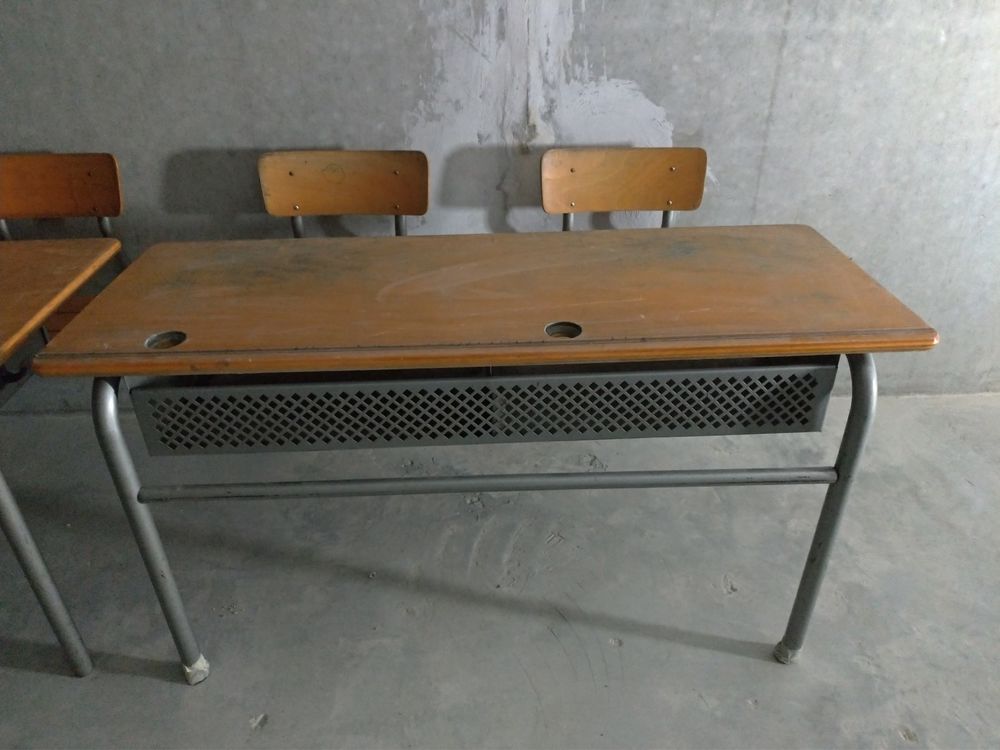 Lot de 4 pupitres d'&eacute;colier double Meubles