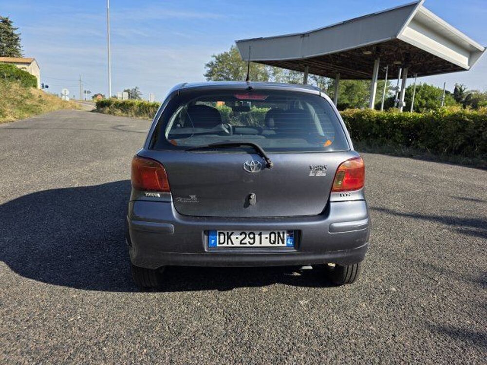 Yaris 85 VVT-i Lin&eacute;a Luna 2004 occasion 69320 Feyzin