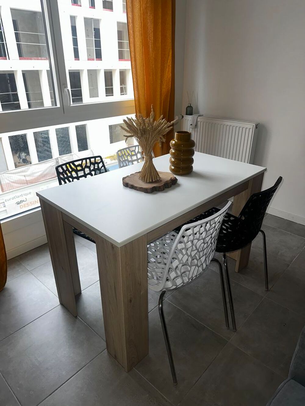 Ensemble table et chaises Meubles