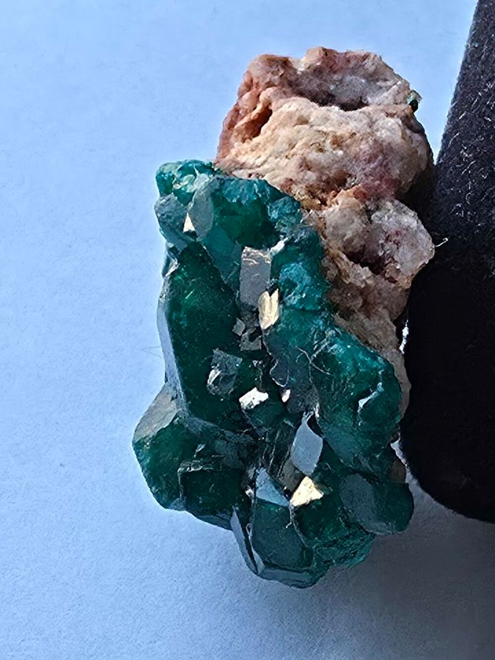 Splendide Dioptase sur Matrice-Katanga, RDC-12g 