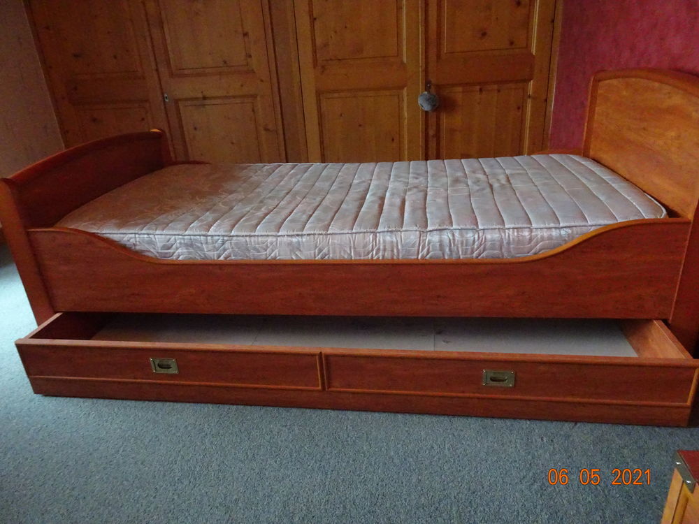 1 chambre enfant/adolescent, bon &eacute;tat
Mobilier enfants