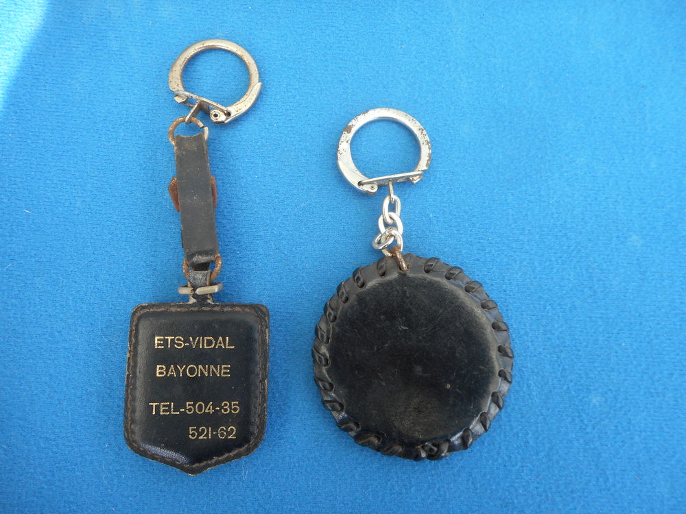 Lot de 2 porte-cl&eacute;s en cuir 