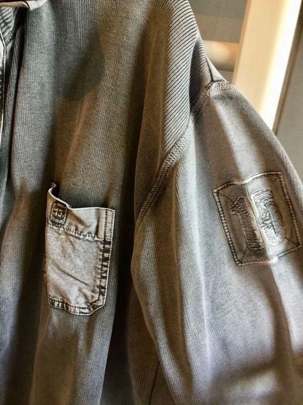 Veste grise Serge Blanco taille XL en parfait &eacute;tat &agrave; 25 euro Vêtements