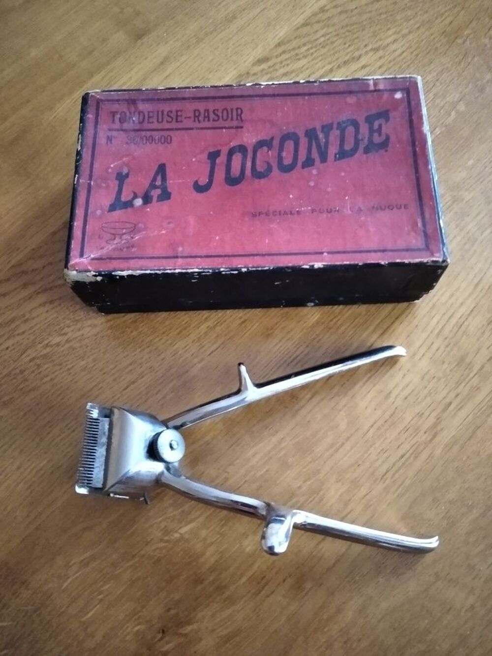 Ancienne tondeuse rasoir &agrave; main 