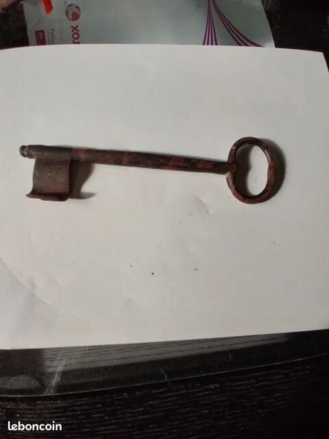 Cl� ancienne occasion 10 Soullans (85)