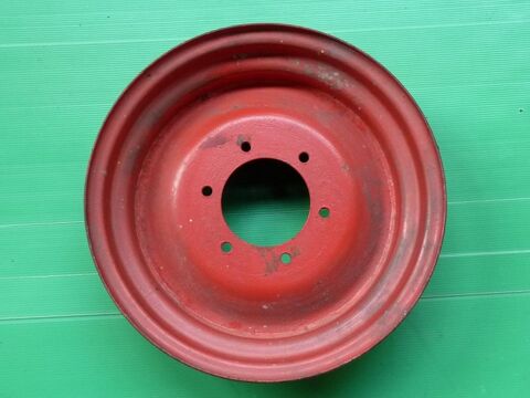 1 Jante 4,5" X 16"  tracteur r&eacute;f 181017 52 82130 Lafran�aise