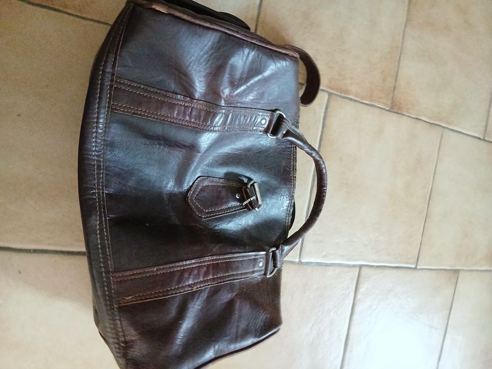 Un sac de voyage Maroquinerie