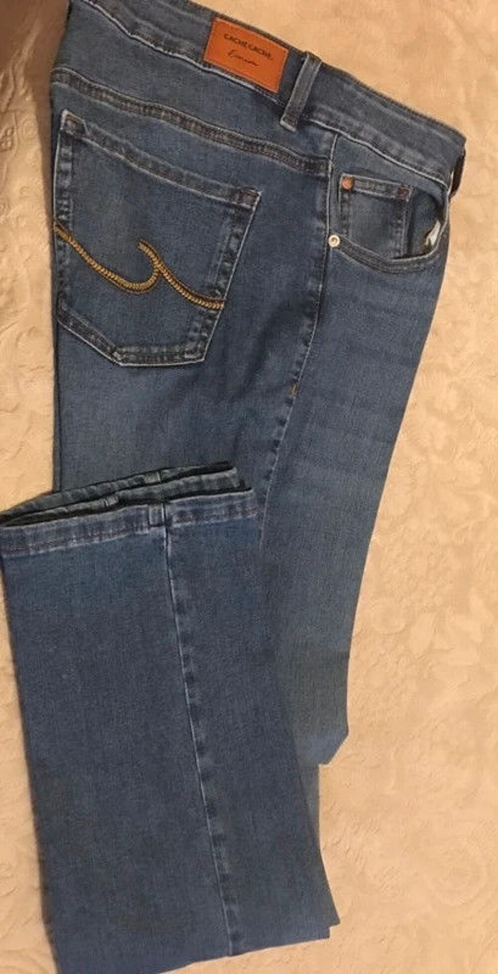 Jeans Cache Cache taille 42 neuf &agrave; 15 euros Vtements