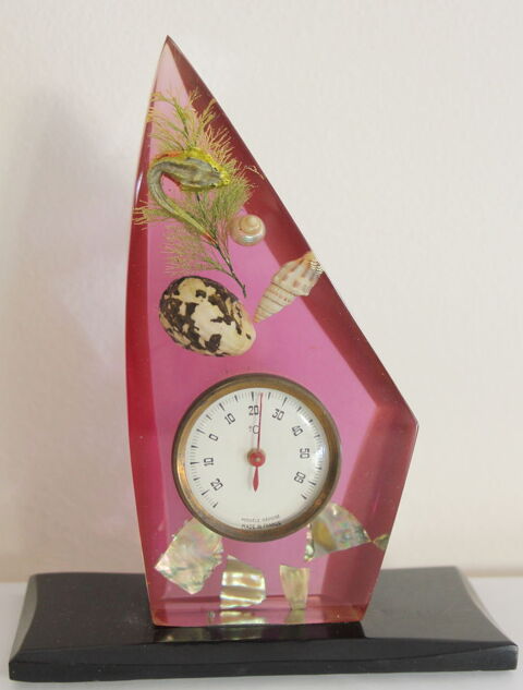 Inclusion rose 1960 avec petit poisson et nacres
barom�tre 20 Issy-les-Moulineaux (92)