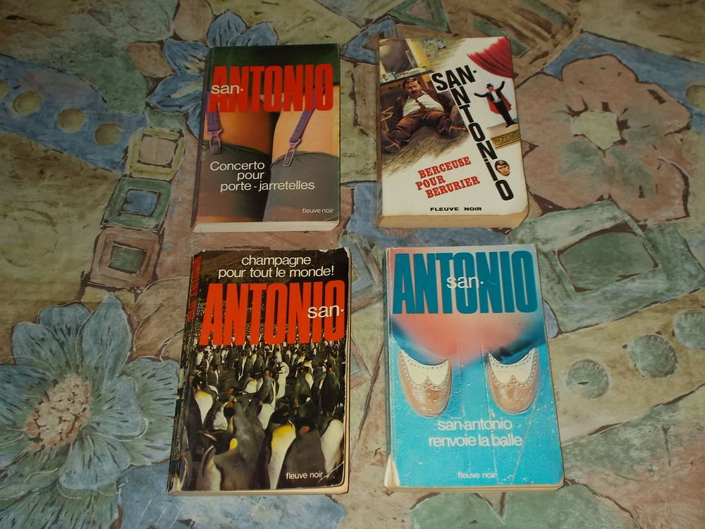 SAN ANTONIO Livres et BD