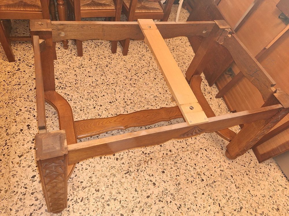 Tr&egrave;s grande et belle table massif TBE Meubles