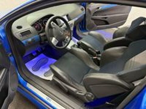 Astra GTC 2.0 T - 240 OPC 2006 occasion 69120 Vaulx-en-Velin